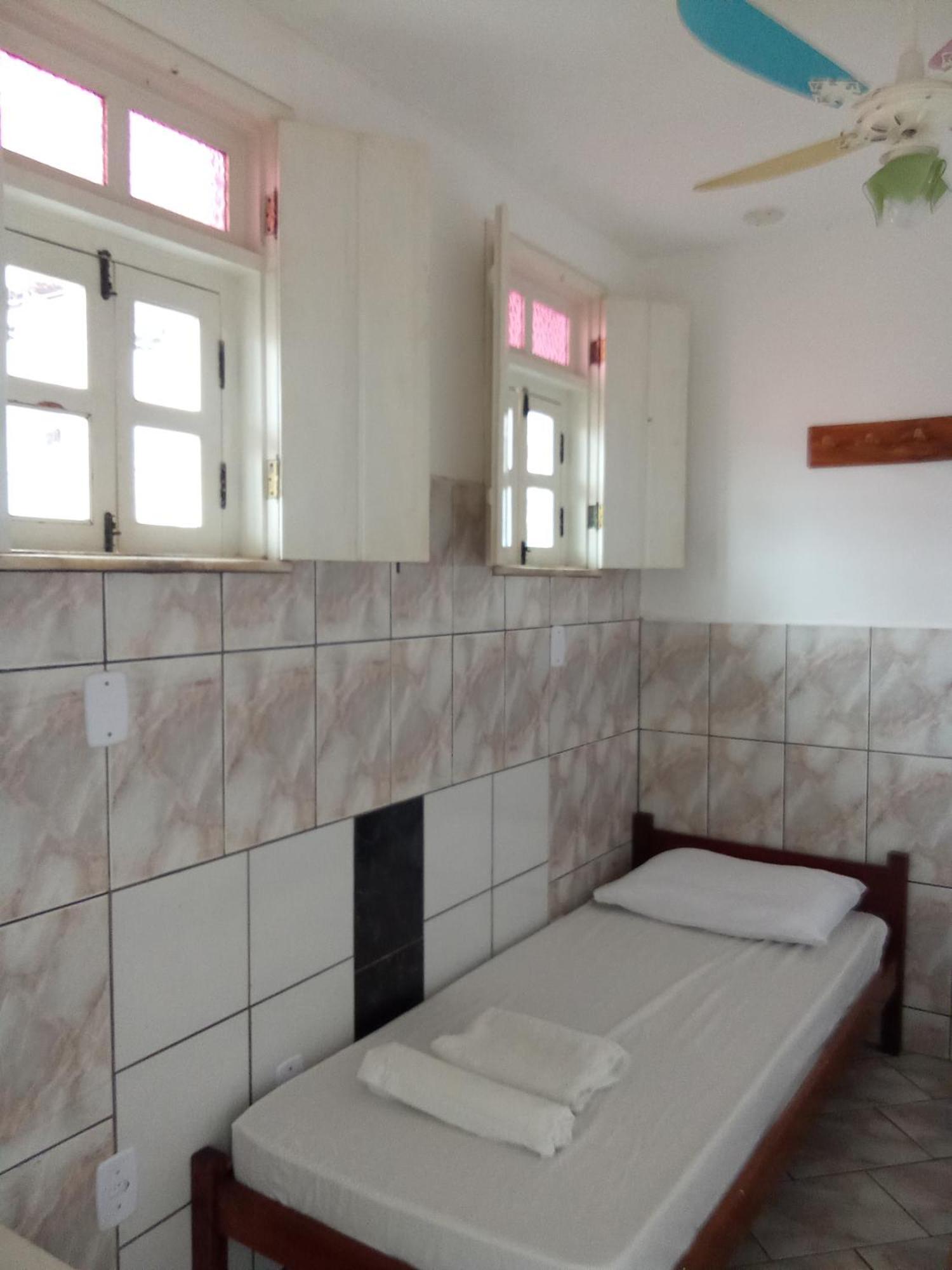 Chapadao Hostel เลนโซยส์ ภายนอก รูปภาพ