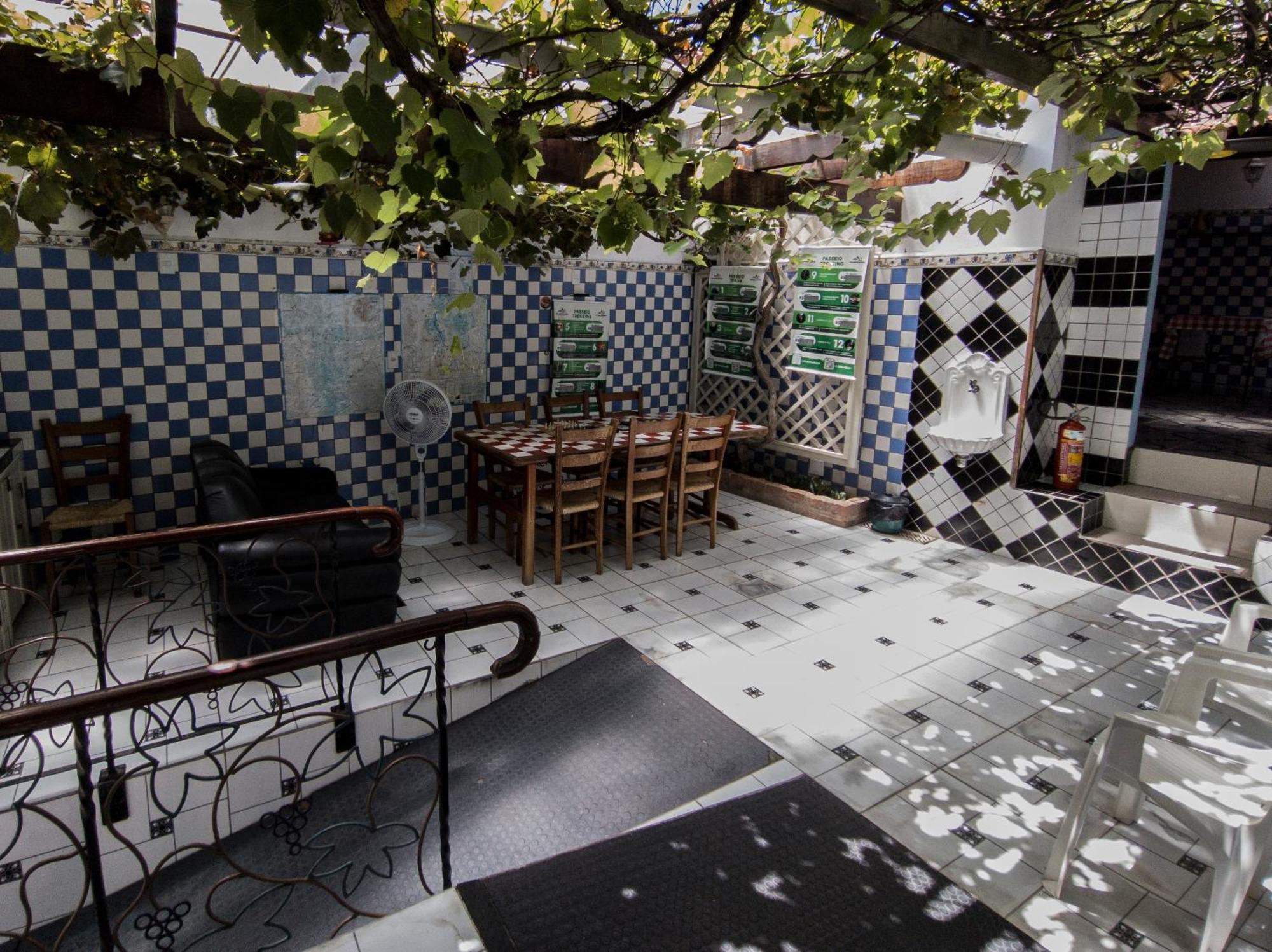 Chapadao Hostel เลนโซยส์ ภายนอก รูปภาพ